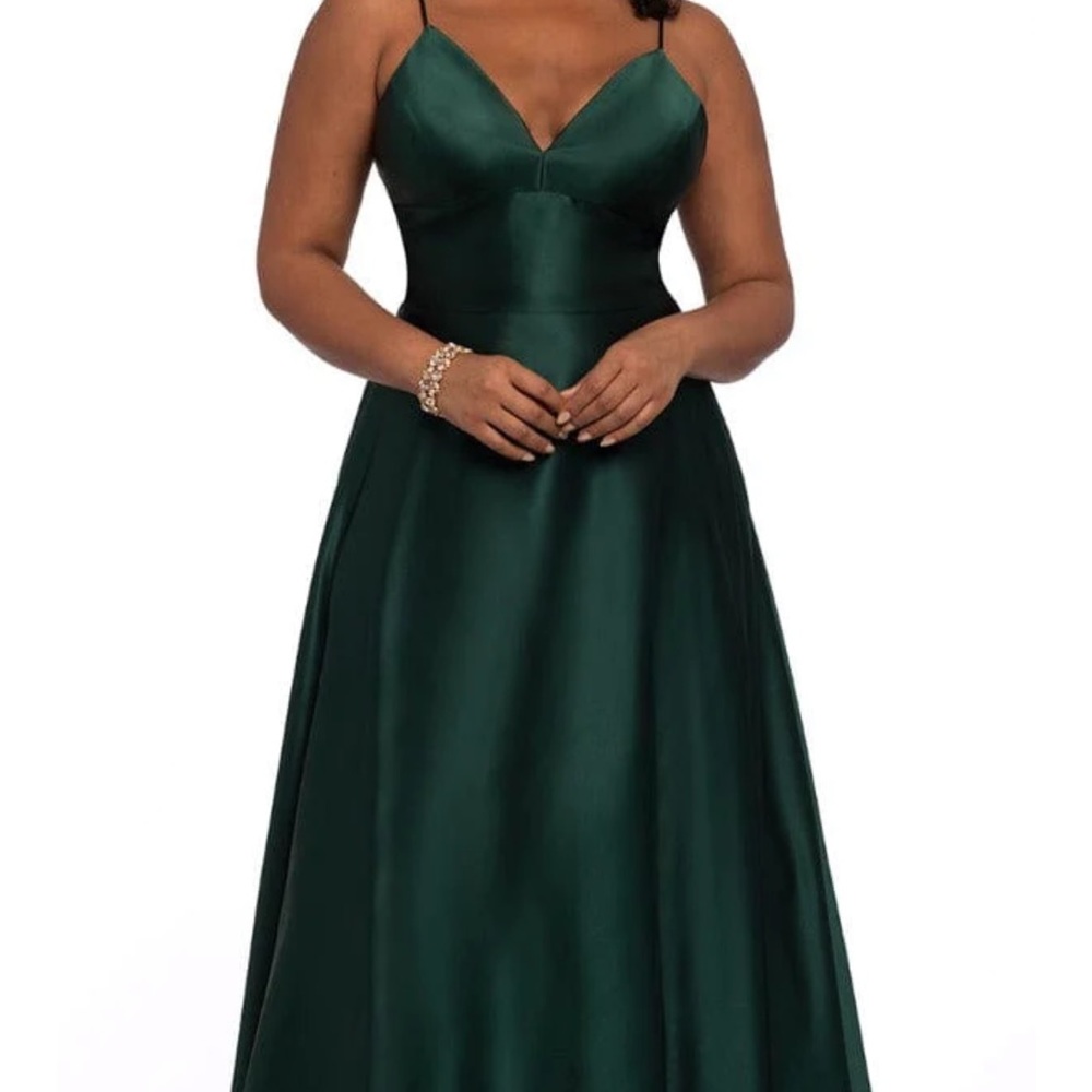 Emerald Green Satin Spaghetti Slip Ballgown | Size 2